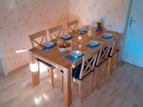 Komfortable Ferienwohnung mit großem Garten