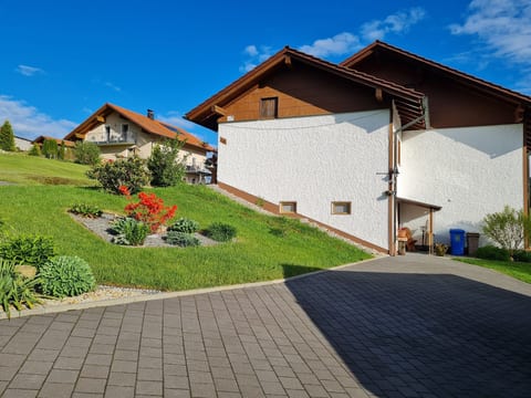 Haus Moni