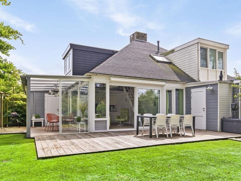 Schöne Familien-Ferienwohnung in Zeeland
