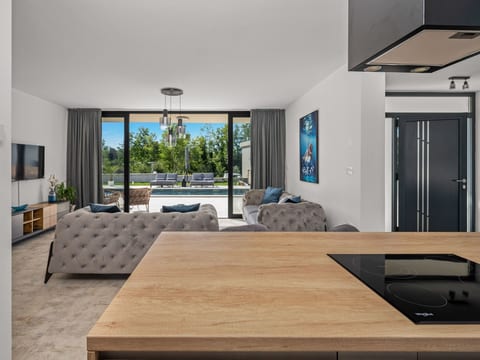 Sunset Villa B