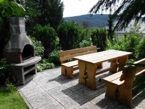Premium-Ferienwohnung mit Bergblick im Haus Hopfe
