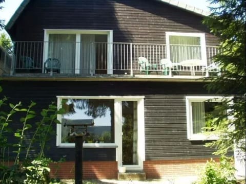 Premium-Ferienwohnung mit Balkon und Bergblick