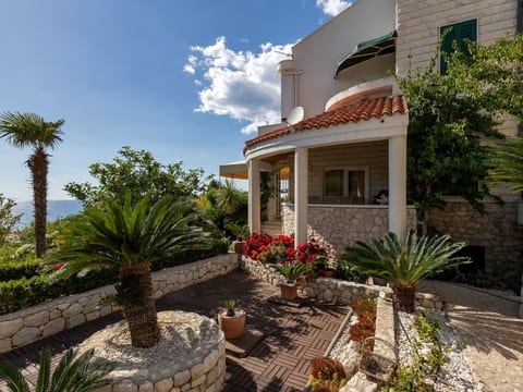 Tolle Wohnung in Drašnice mit Schönem Garten