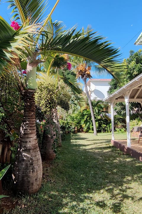 r garden Pointe aux sables