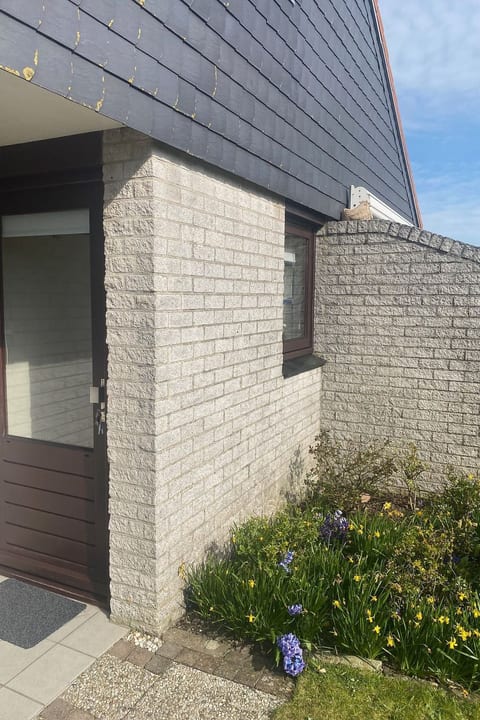 mit gepflegtem Garten in Julianadorp