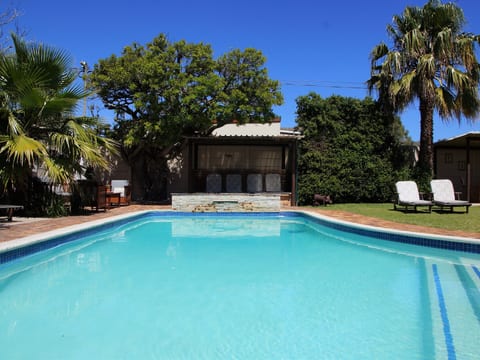 2Oceans Apartments