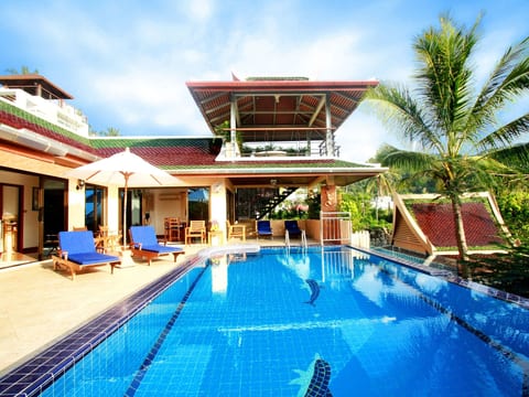 Wunderschöne private Villa mit Infinity Pool