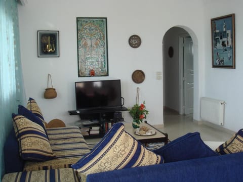 Etage einer Villa im tunesischen Stil direkt am Meer