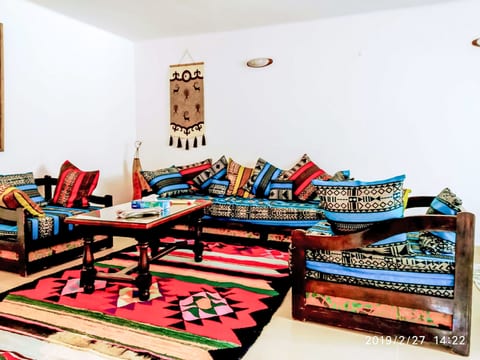 Etage einer Villa im tunesischen Stil direkt am Meer