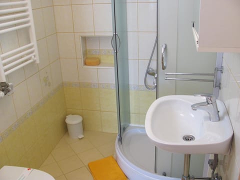Appartement mit Balkon