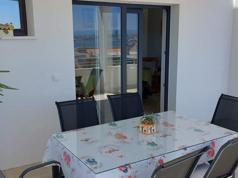 Vinka mit schönem Meerblick