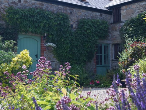 Idyllisches Landhaus mit wunderschönem Garten