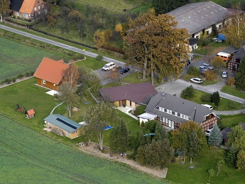 für 16 Personen mit Terrasse