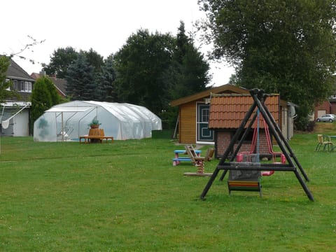 für 16 Personen mit Terrasse