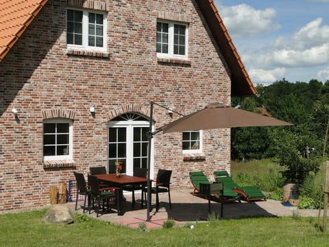 Haus Weißdorn im Bispinger Heidezauber
