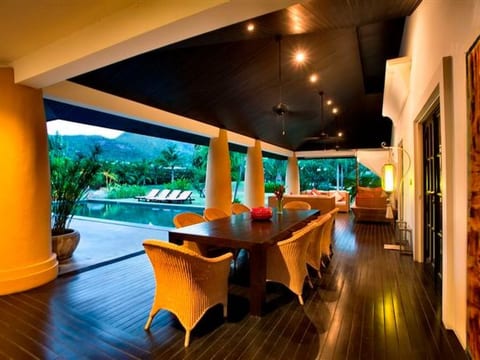 Ferienvilla "Villa Sawan" mit privatem Pool