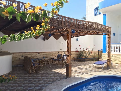 Studio mit Pool, Garten und Dachterrasse