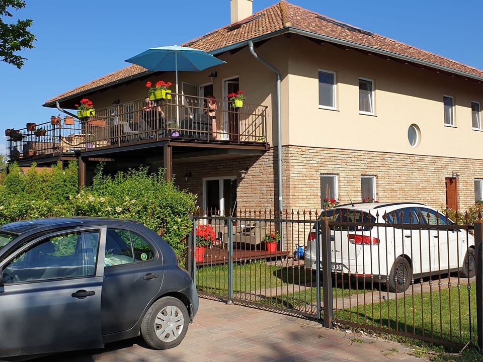 Erdgeschosswohnung mit Terrasse für sechs Personen - Zamárdi