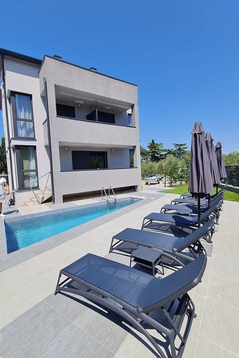 Villa "Val 21" mit Pool, Fitness und Sauna