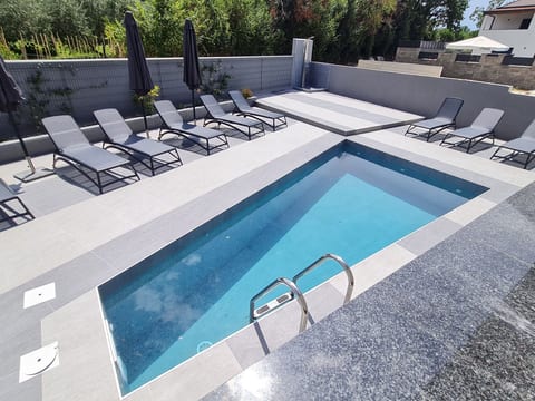 Villa "Val 21" mit Pool, Fitness und Sauna