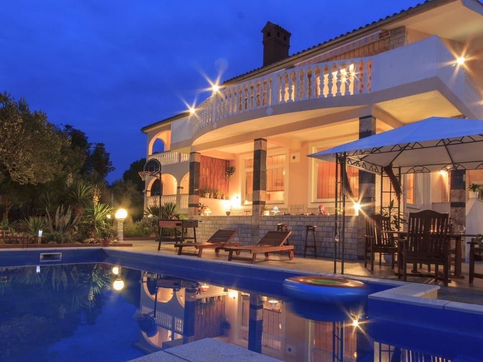 Villa Natalia Peroj, con piscina privata - Barbariga