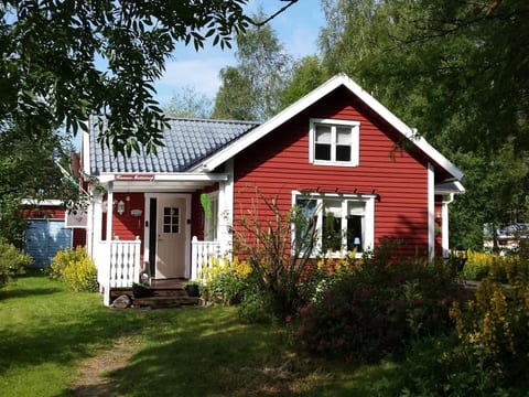 in Karlsborg mit Offenem Kamin