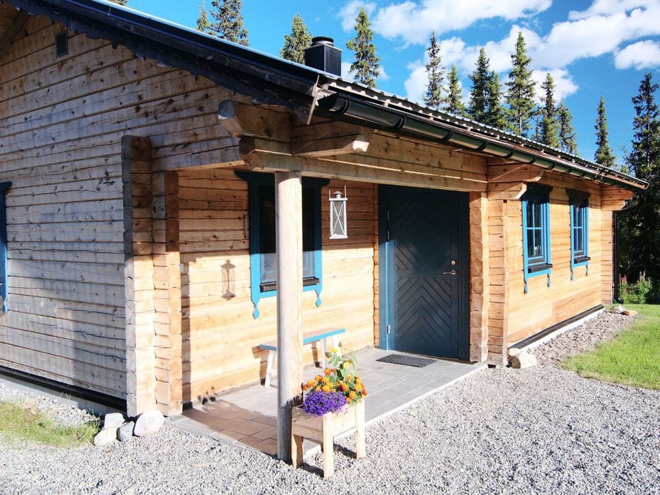 Charmantes modernes Blockhaus mit Kamin - Svenstavik