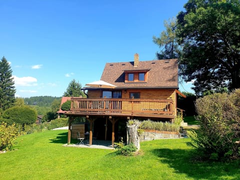 Haus Laura, Radslav