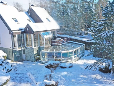 Wellness Ferienhaus Branzez mit Innenpool, Sauna