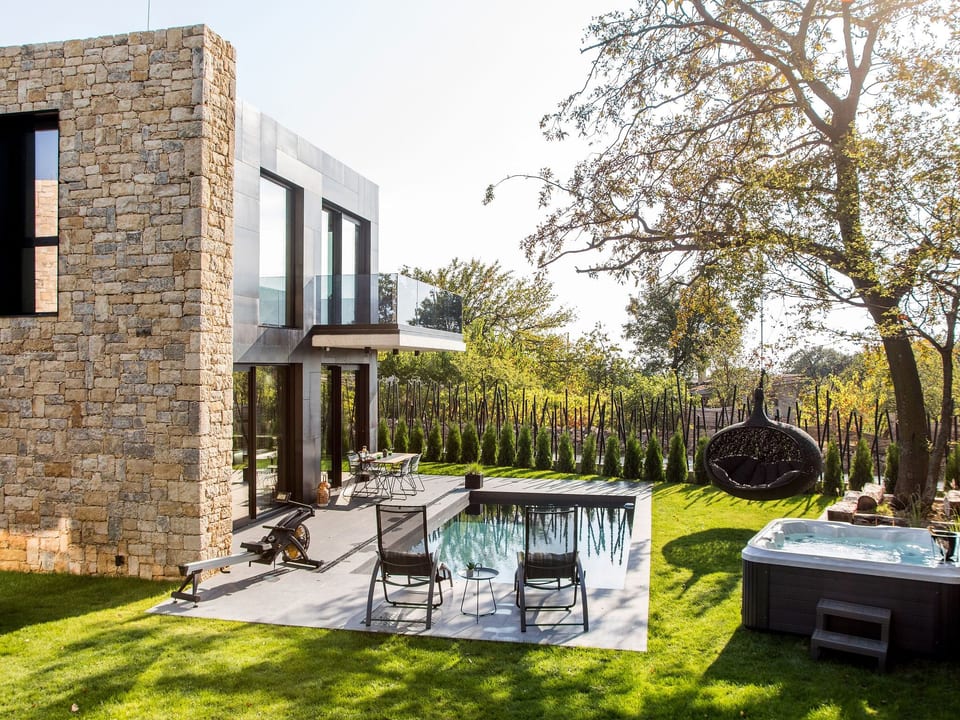 Exklusive Villa mit Swimmingpool und Whirlpool - Varna