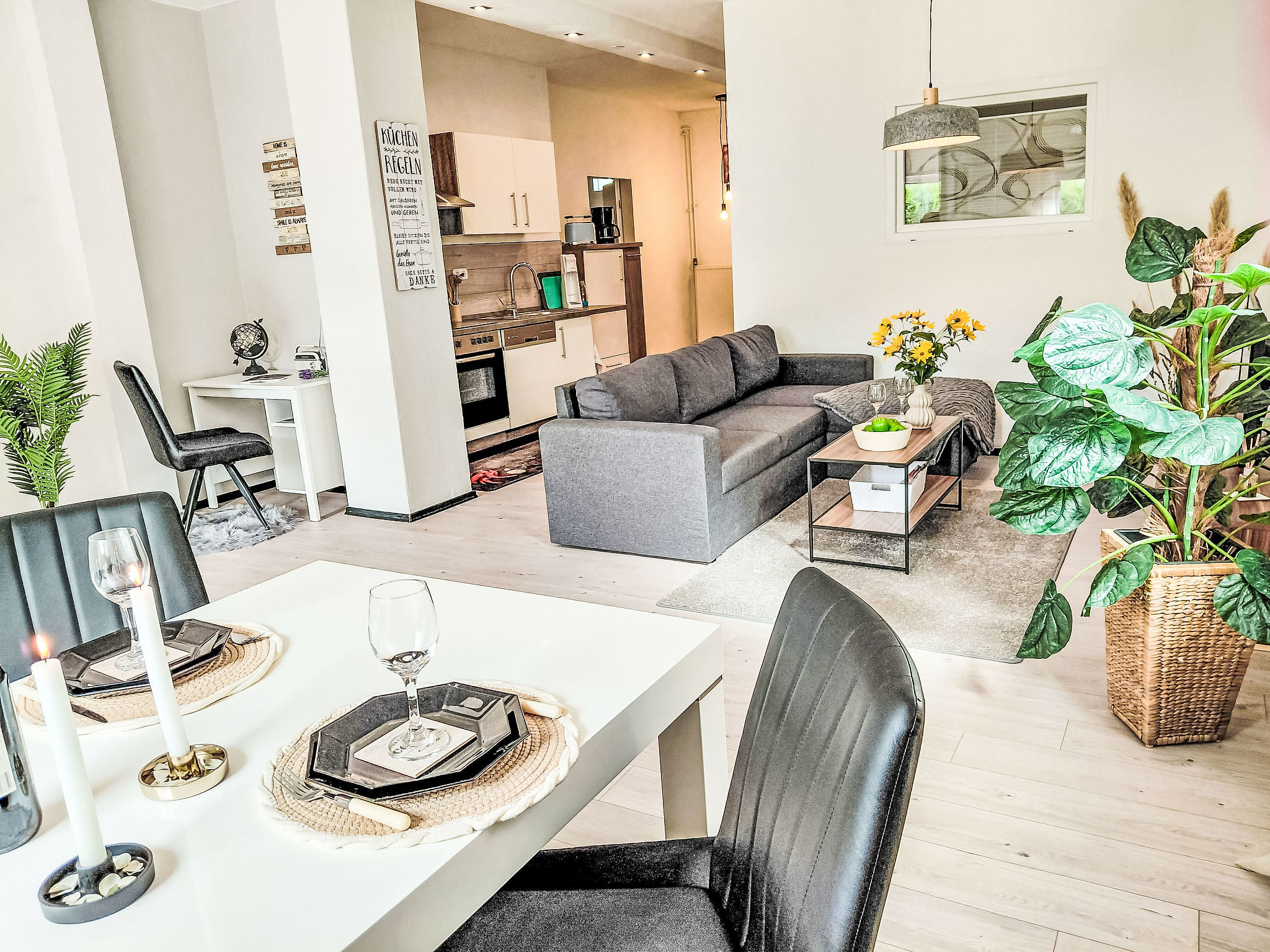 Kitchen / Dining Room