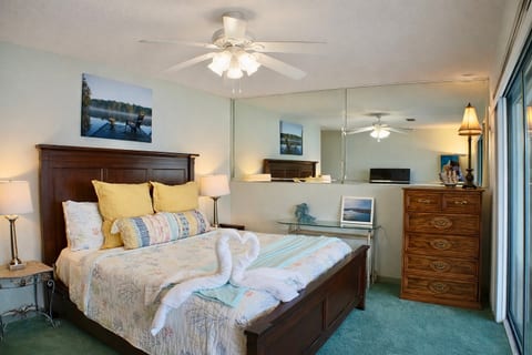 Sailboat: Lake Views, Pool, Tennis, National Park