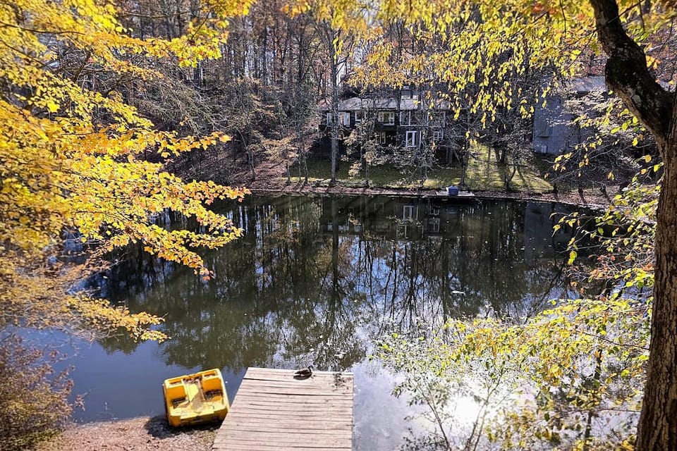 Lakeside Bliss: Golf, Lakefront, Deck, Pets OK - Hot Springs
