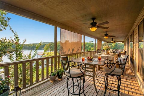 The Silverwood: Sleeps 17, Hot Tub, Dock, Views