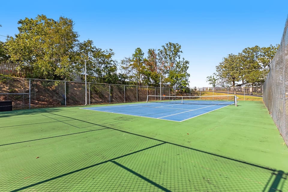 Stoneridge Lakeview: Pool, Hot Tub, Sauna, Tennis - Hot Springs