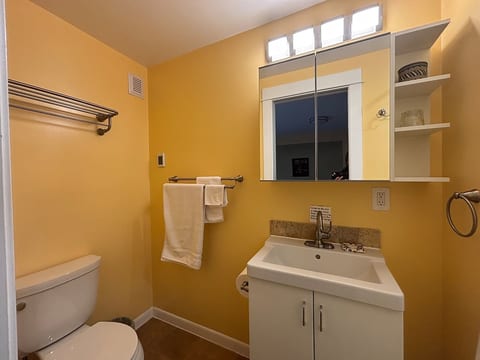Cozy Private Studio | Short Stays Only image 3