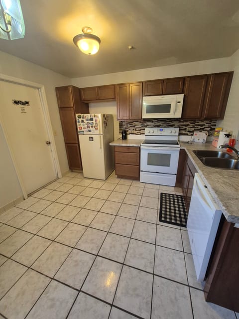 Modern Family Retreat Near Disney