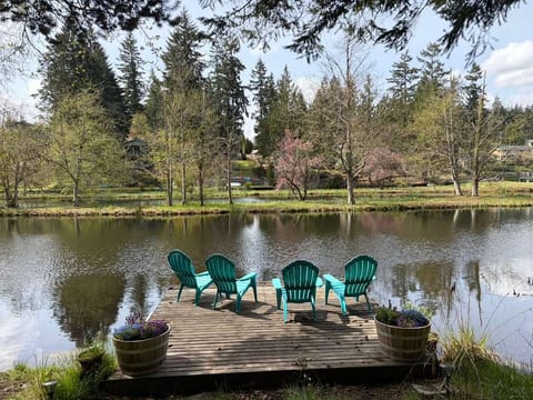 Oar & Evergreen: Forest Views + Private Dock