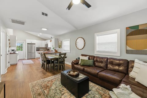 Midtown Retreat Near Wholefoods, FSU, & Downtown