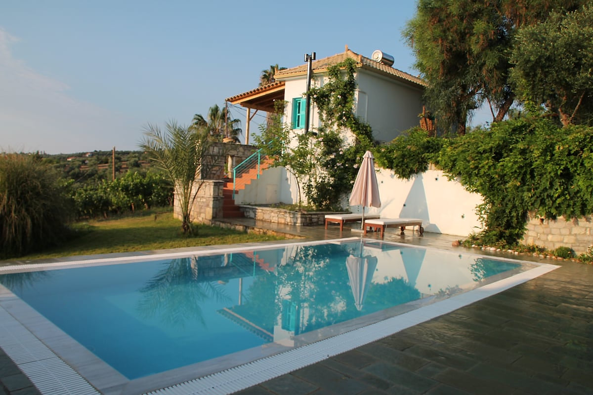 Panoramic Sea View Villa with Shared Pool image 1