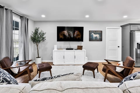 8448 Hempridge