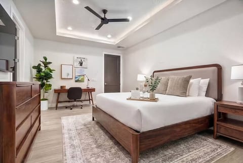 Pecan Valley Escape Swim Spa+ Sleeps 26