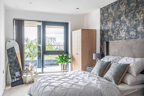 Central Charm| 15% OFFSleeps4| Wi-Fi | Parking