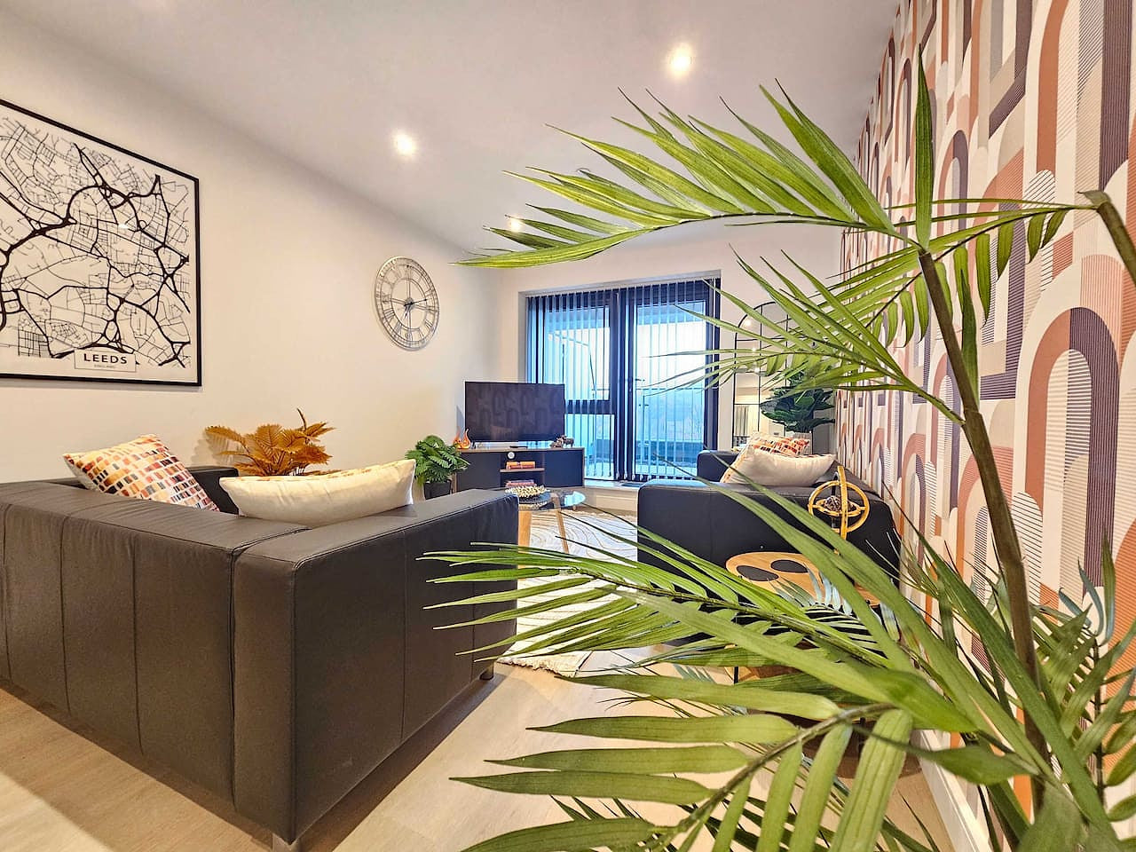 Modern Apartment City Center Leeds with Terrace