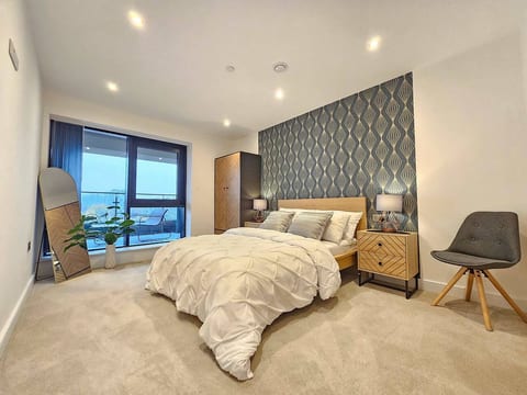 Modern Apartment City Center Leeds with Terrace