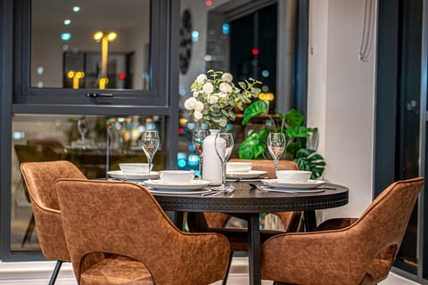 Lux Penthouse -1 | Terrace| Wi-Fi | Free Parking