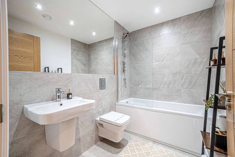 Lux Penthouse -1 | Terrace| Wi-Fi | Free Parking