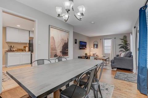 Olympic Training Center 5BR | 2 Kitchens + Hot Tub