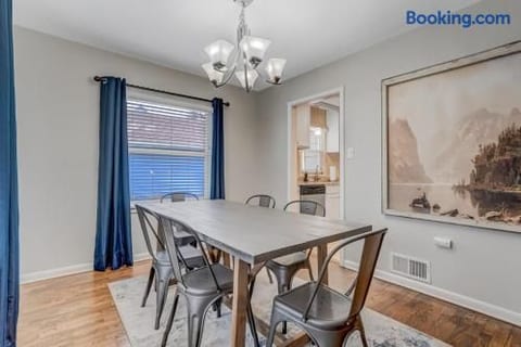 Olympic Training Center 5BR | 2 Kitchens + Hot Tub