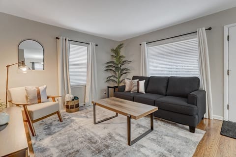 Olympic Training Center 5BR | 2 Kitchens + Hot Tub
